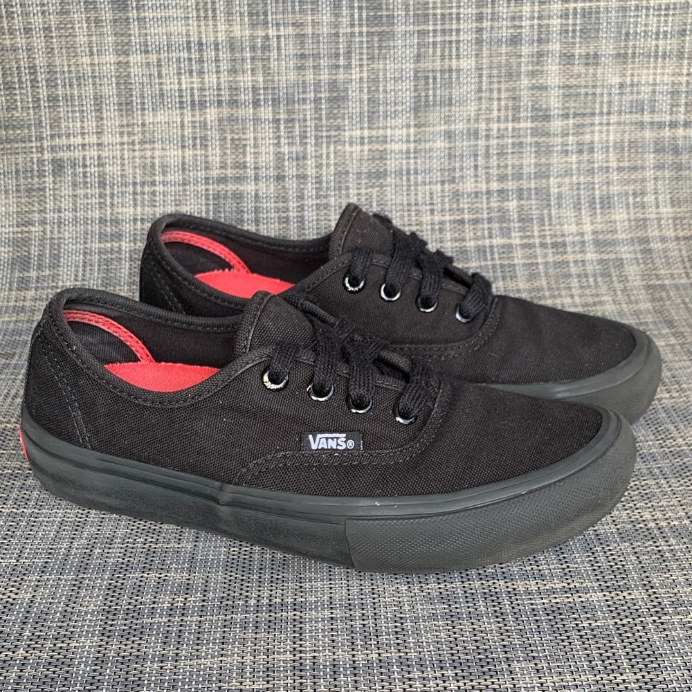 Vans Authentic Pro Black/Black Low Skateboard Sneakers Youth size 4.5